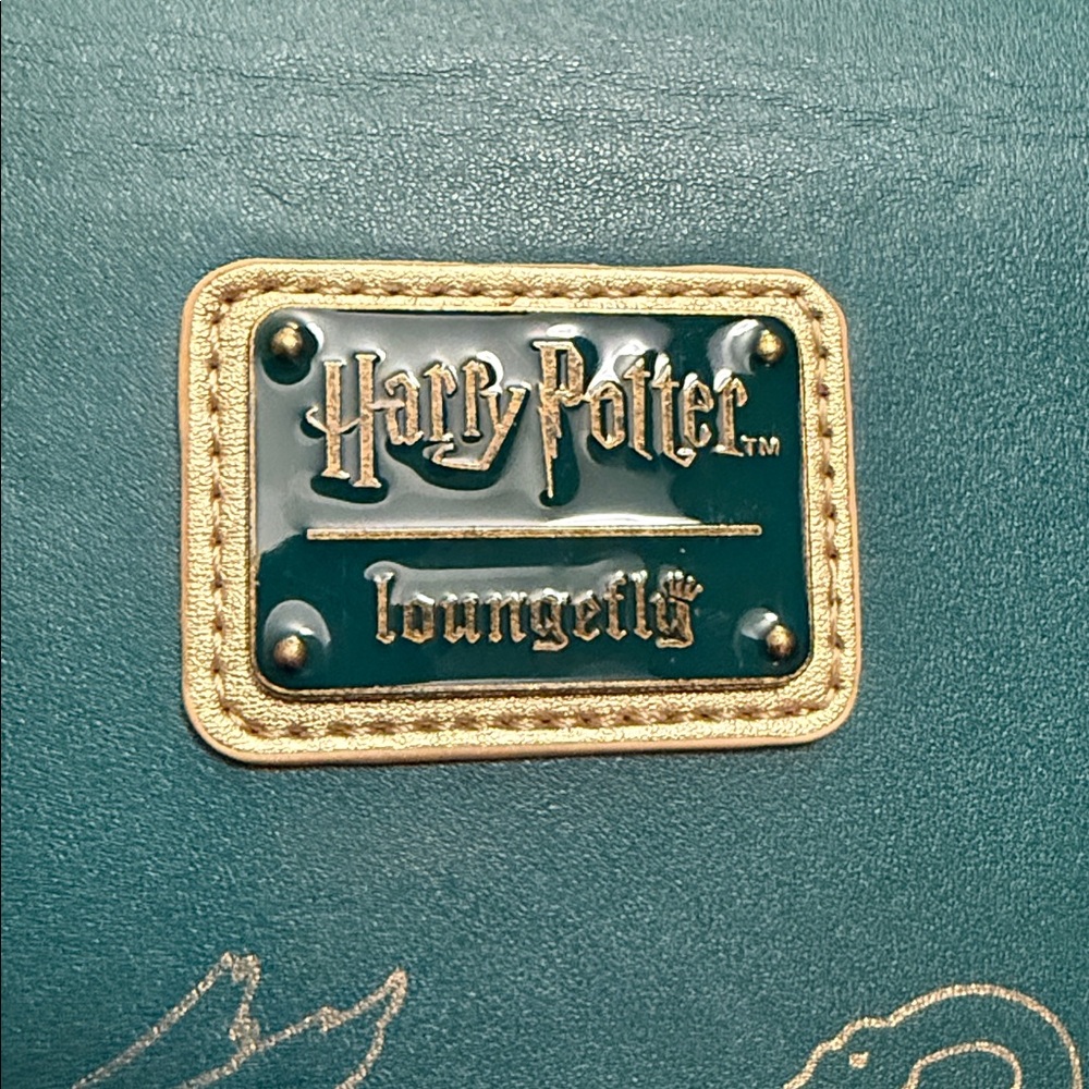 Loungefly Harry Potter Golden Hogwarts Castle Crossbody Bag with Pouch Mult - Picture 10 of 13